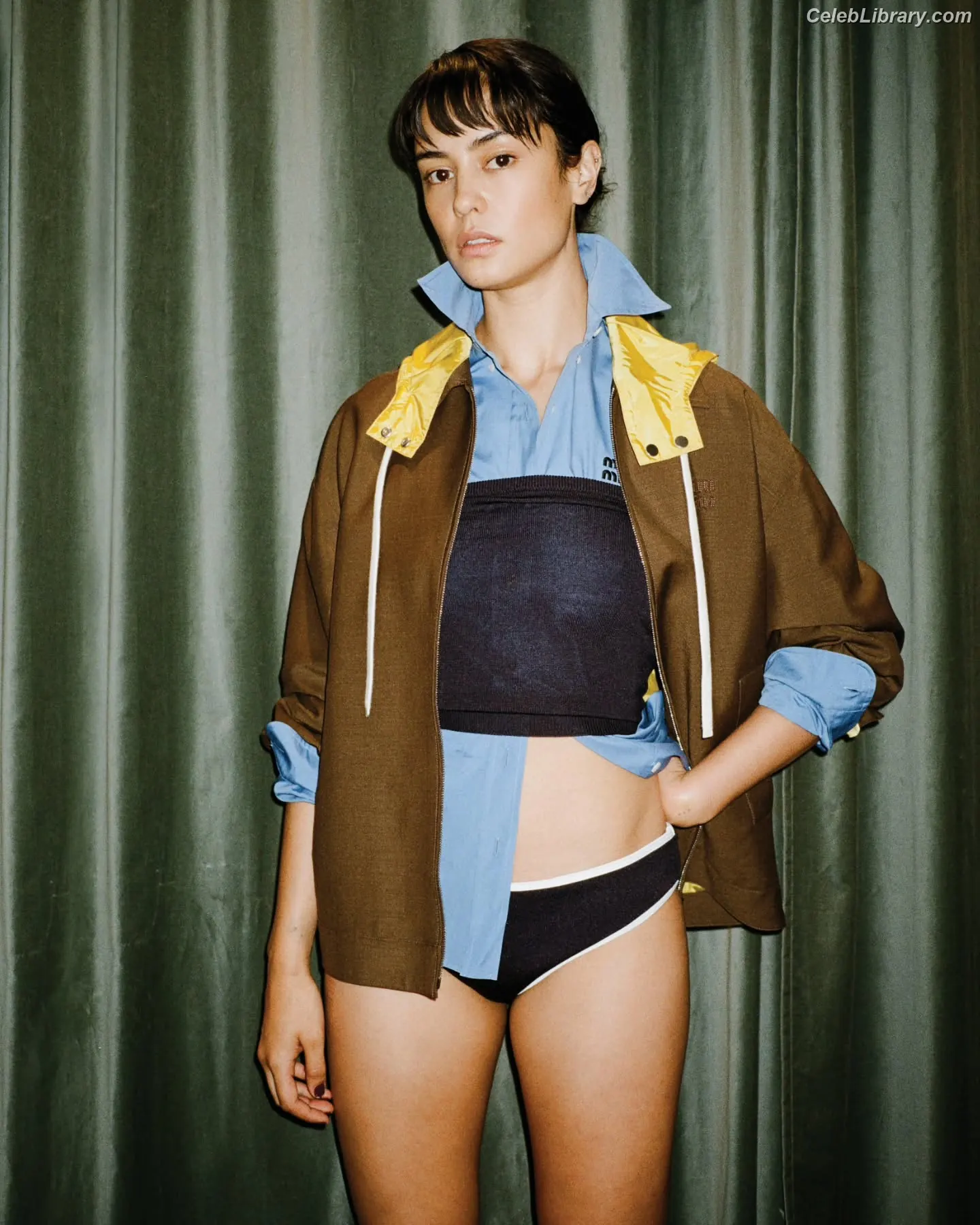 Courtney Eaton photo 16 of 157