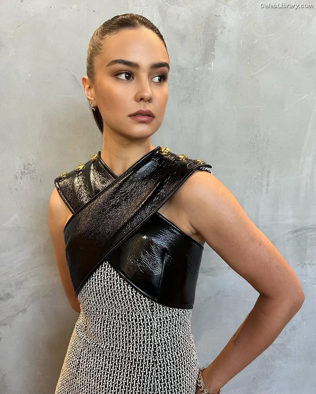 Courtney Eaton photo 9 of 157