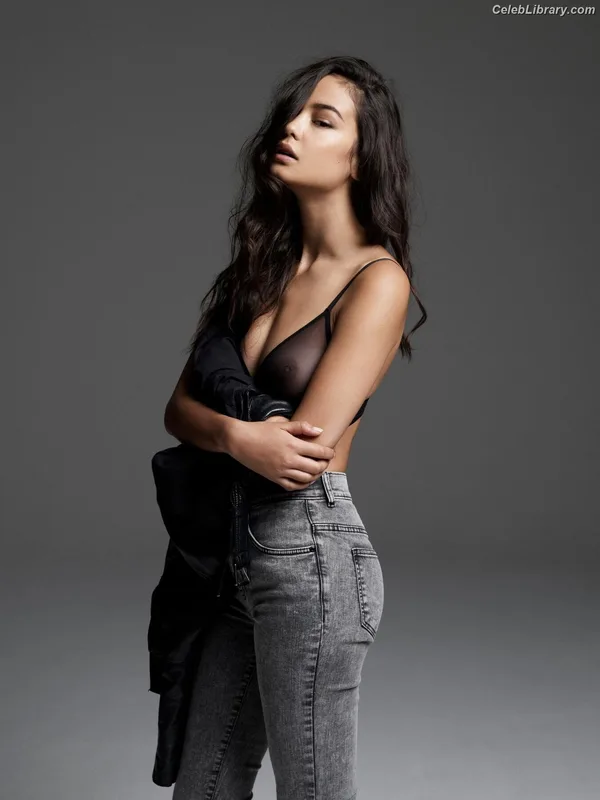 Courtney Eaton photo 1 of 157