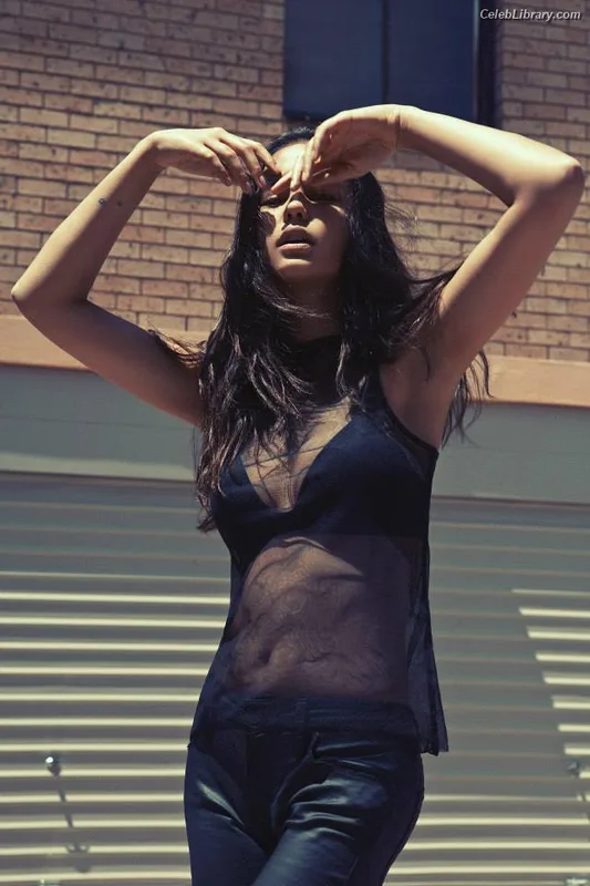 Courtney Eaton photo 12 of 157