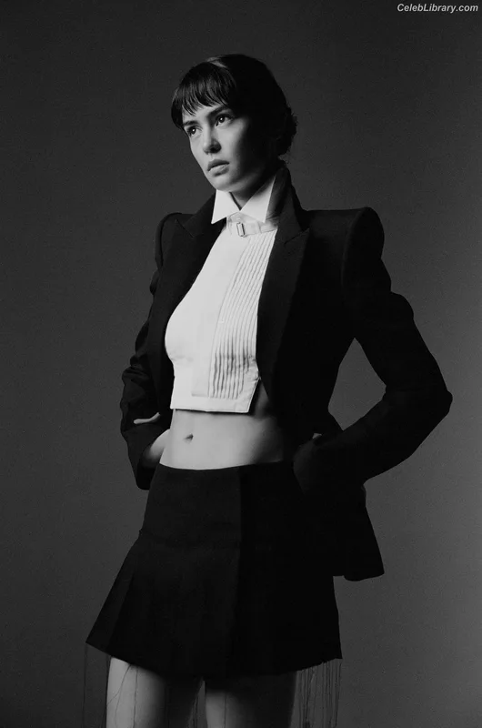 Courtney Eaton photo 1 of 157