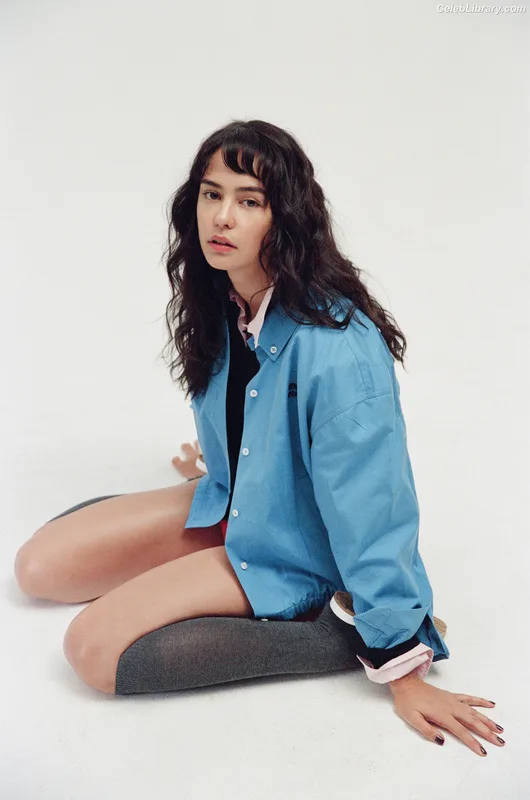 Courtney Eaton photo 6 of 157
