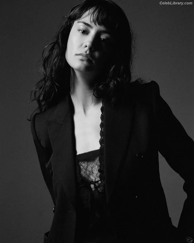 Courtney Eaton photo 18 of 157