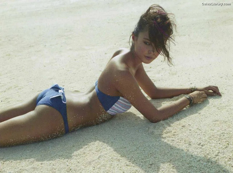 Courtney Eaton photo 18 of 157