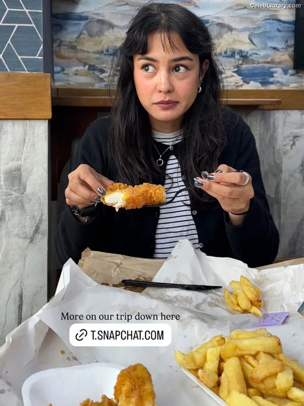 Courtney Eaton photo 3 of 157