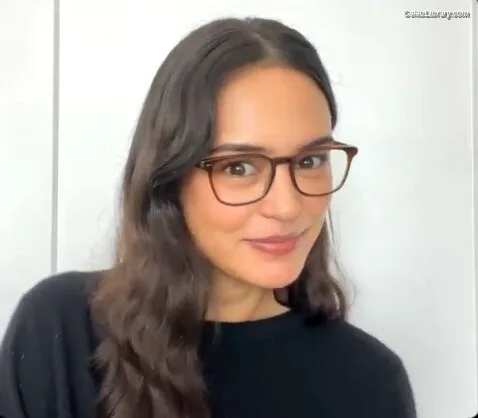 Courtney Eaton photo 10 of 157