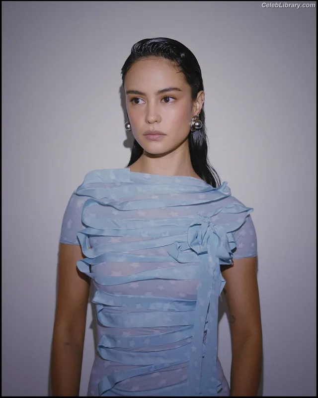 Courtney Eaton photo 15 of 157