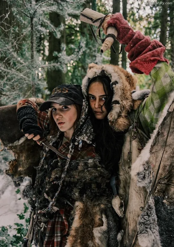 Courtney Eaton photo 4 of 157
