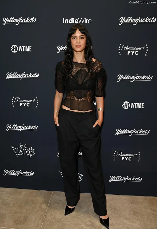 Courtney Eaton photo 9 of 157