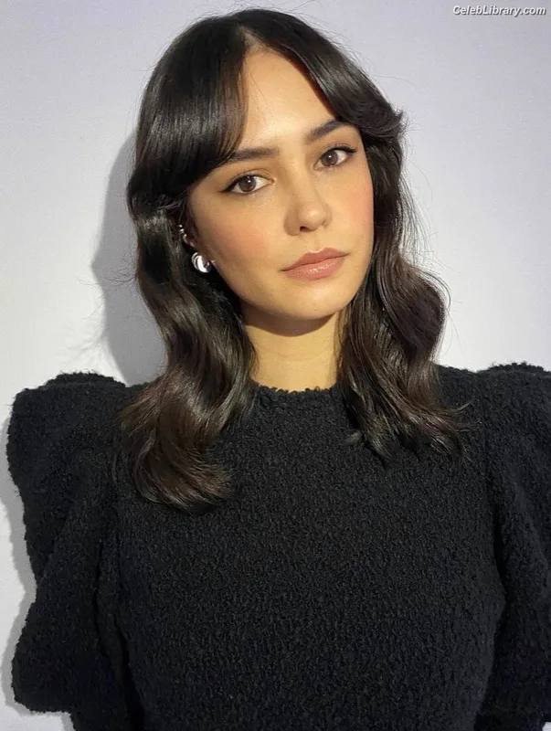Courtney Eaton photo 21 of 157