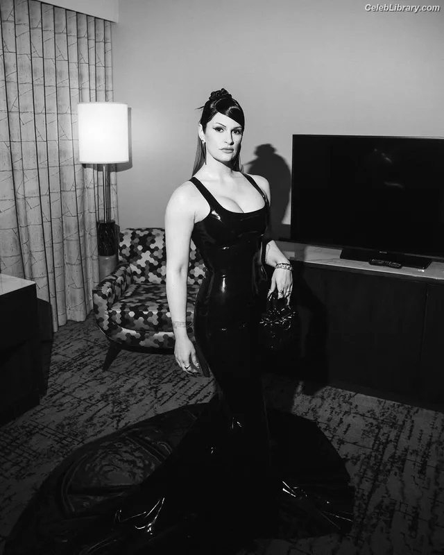 Courtney Laplante photo 5 of 578