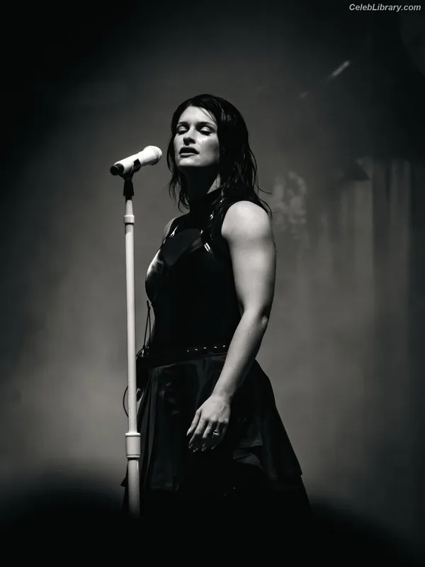 Courtney Laplante photo 22 of 578