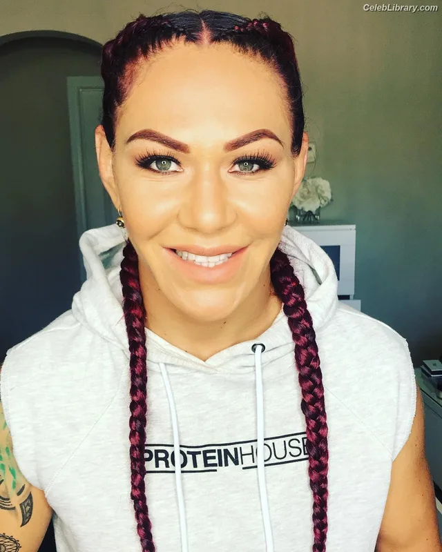 Cris Cyborg photo 1 of 353