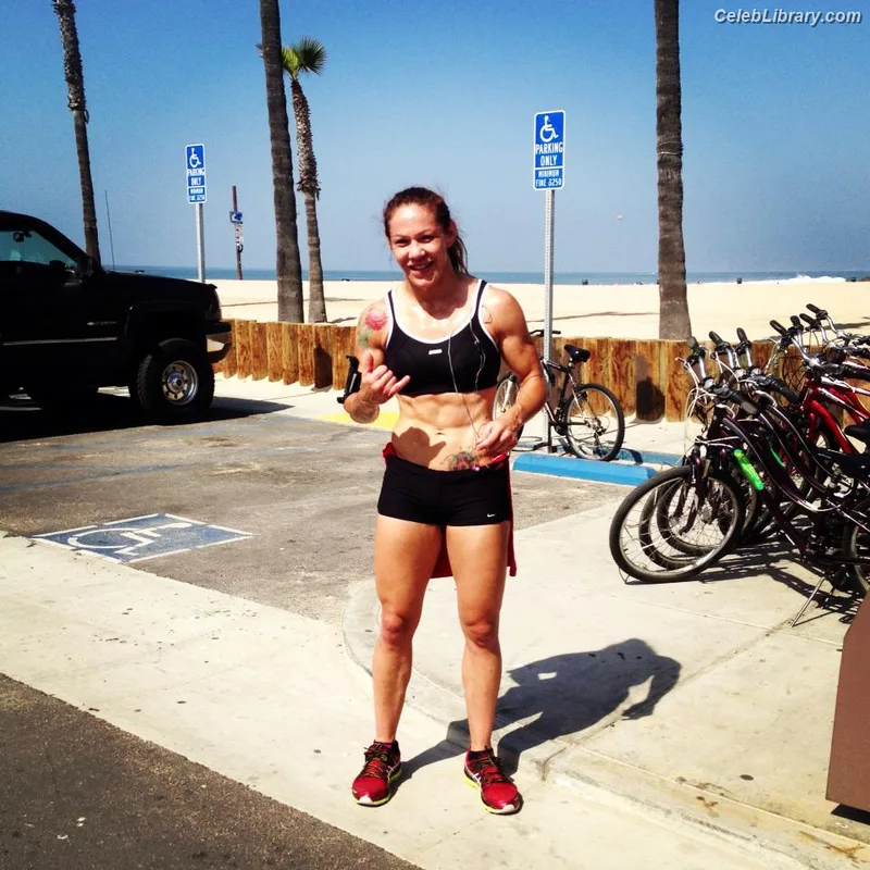 Cris Cyborg photo 4 of 353