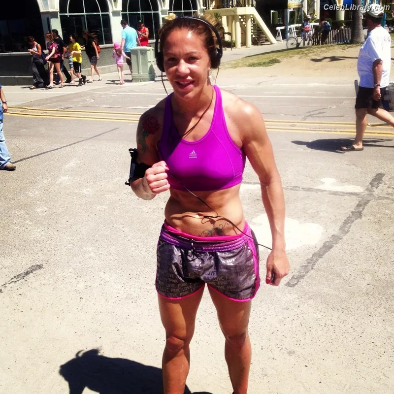 Cris Cyborg photo 10 of 353