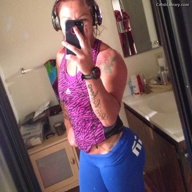 Cris Cyborg photo 4 of 353