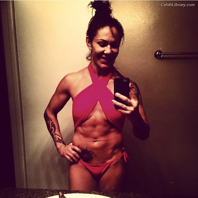 Cris Cyborg photo 14 of 353