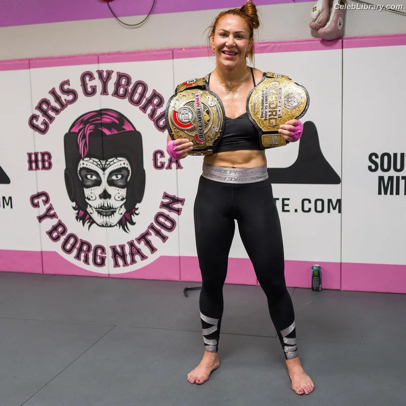 Cris Cyborg photo 11 of 353