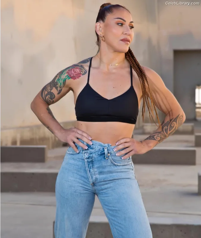 Cris Cyborg photo 2 of 353