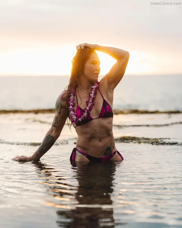 Cris Cyborg photo 11 of 353