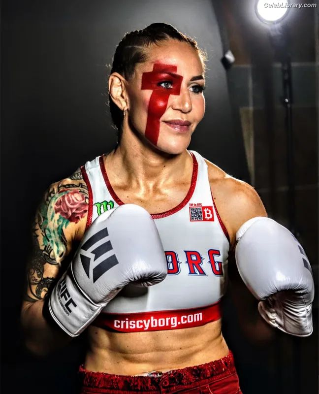 Cris Cyborg photo 4 of 353