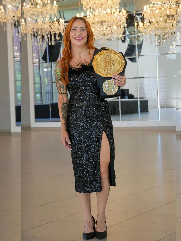 Cris Cyborg photo 3 of 353