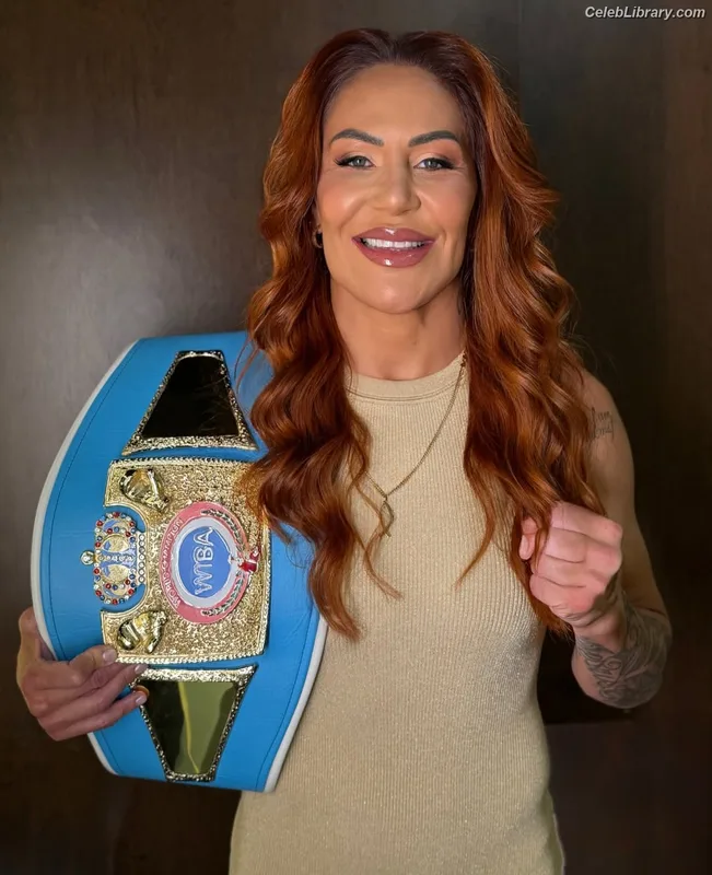 Cris Cyborg photo 18 of 353