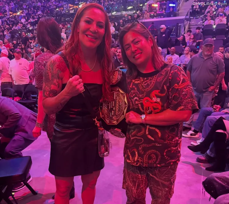Cris Cyborg photo 1 of 353