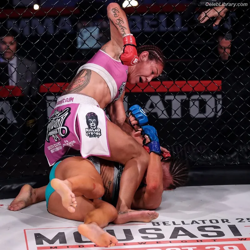 Cris Cyborg photo 3 of 353