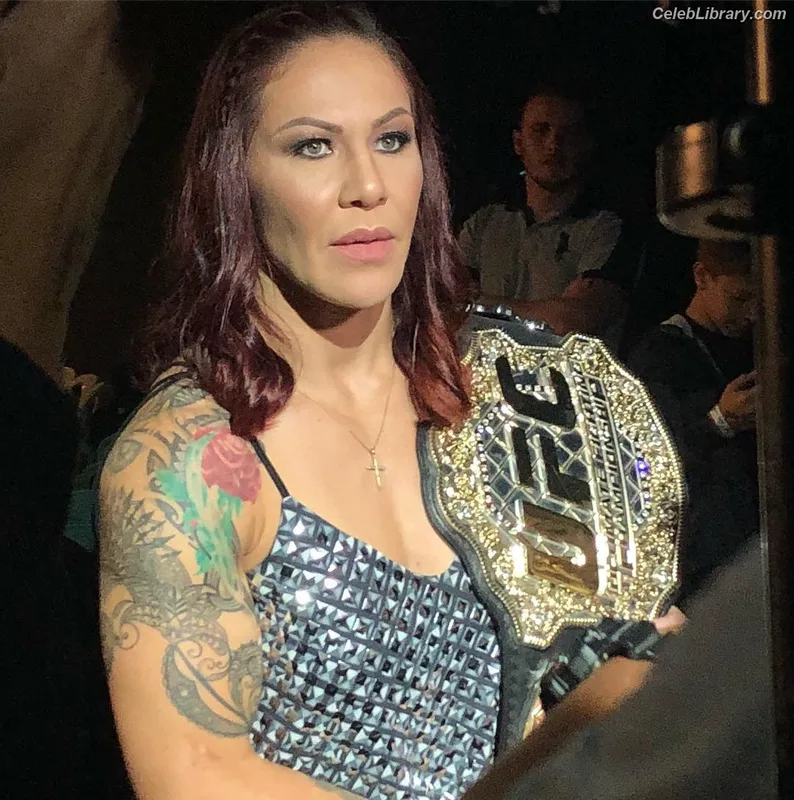 Cris Cyborg photo 14 of 353