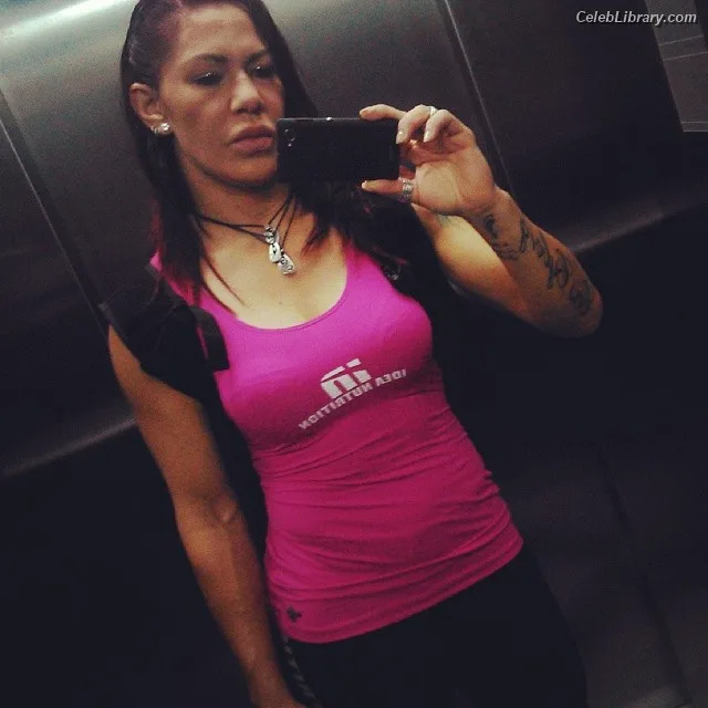 Cris Cyborg photo 2 of 353