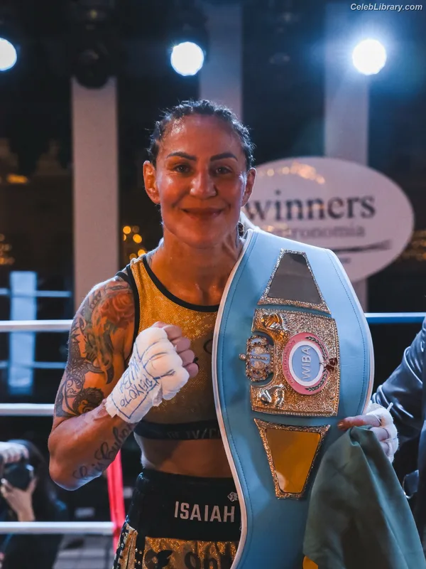 Cris Cyborg photo 10 of 353