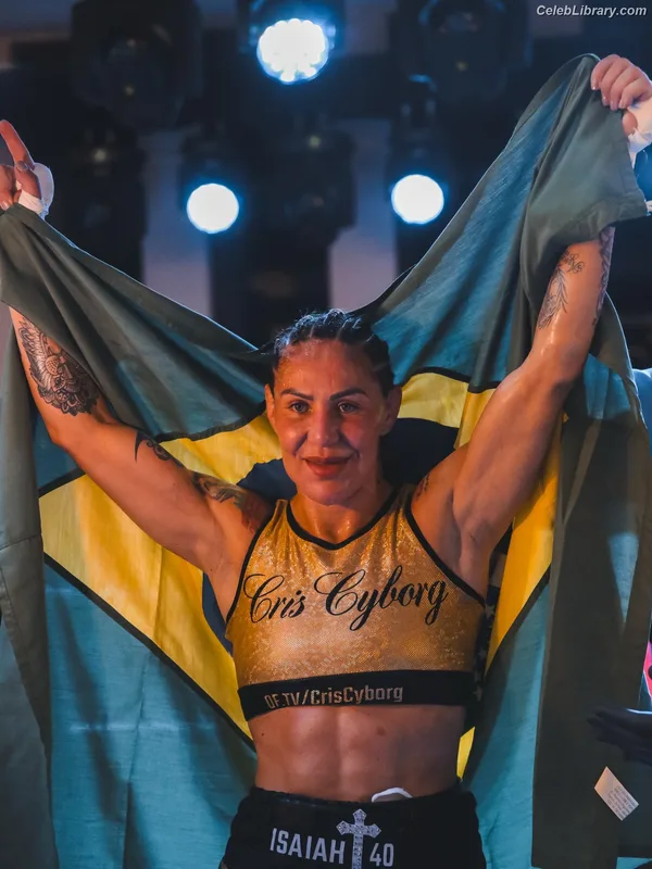Cris Cyborg photo 11 of 353