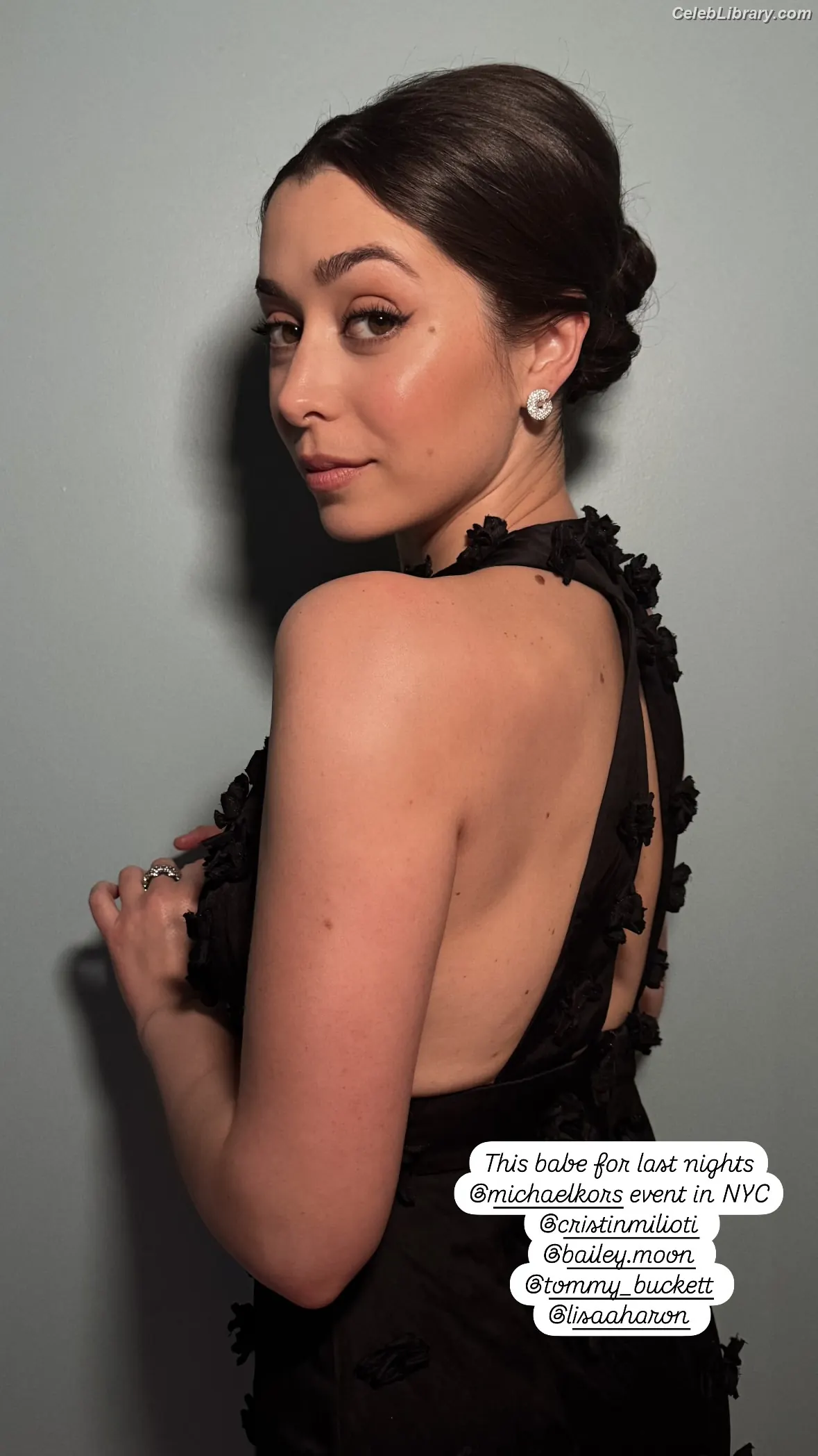 Cristin Milioti photo 23 of 335
