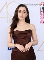 Cristin Milioti photo 21 of 335