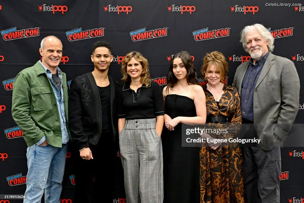 Cristin Milioti photo 2 of 335