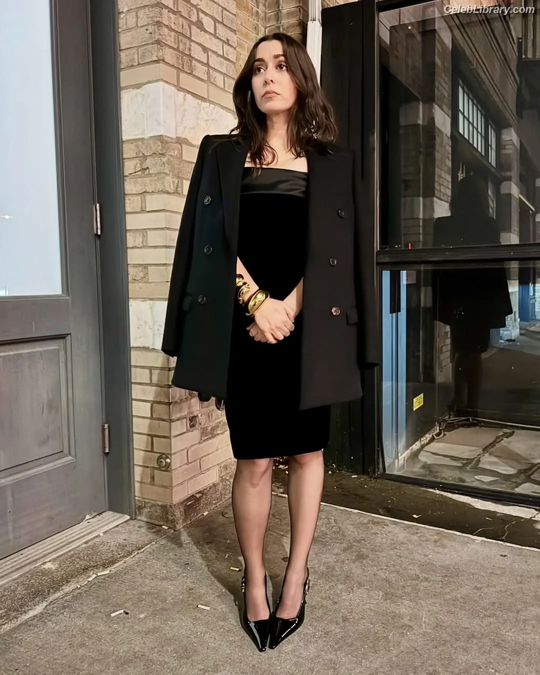 Cristin Milioti photo 18 of 335