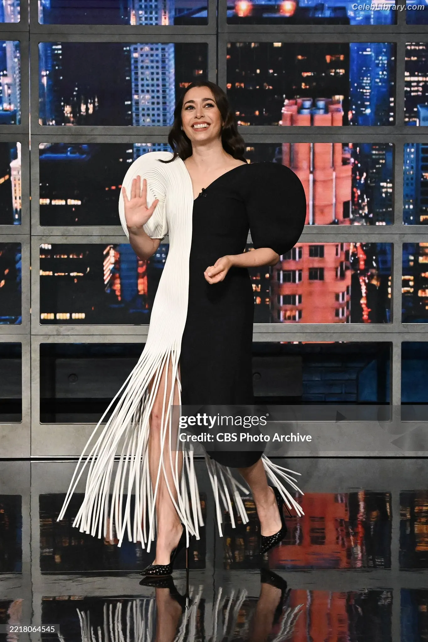 Cristin Milioti photo 17 of 335