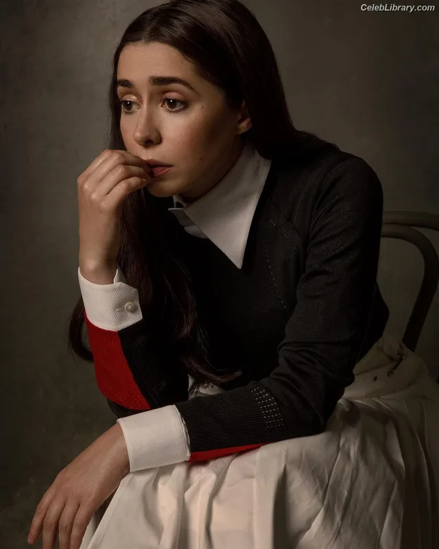 Cristin Milioti photo 12 of 336