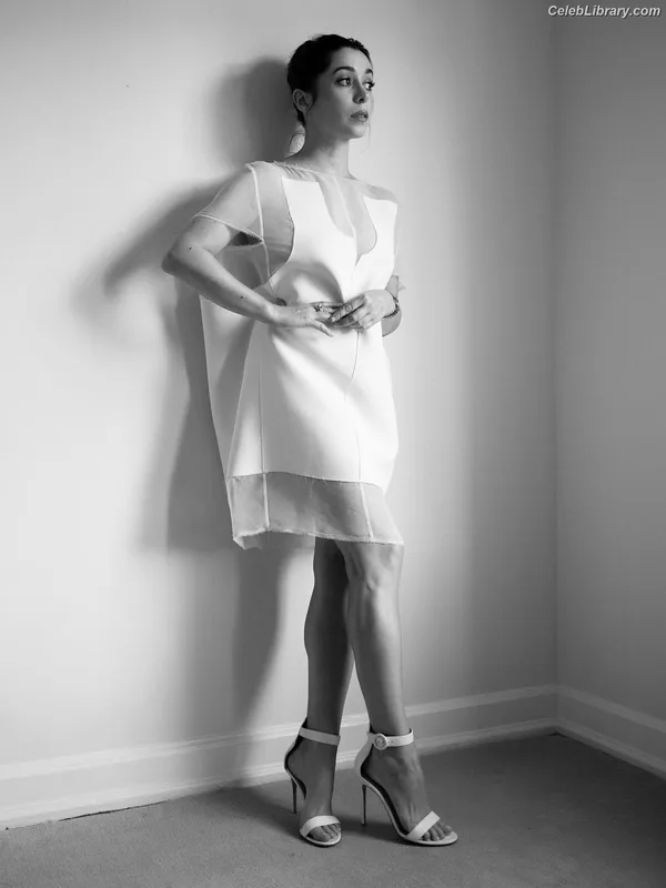 Cristin Milioti photo 1 of 336