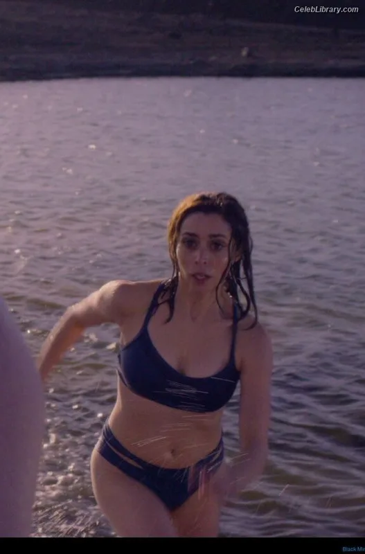 Cristin Milioti photo 6 of 336