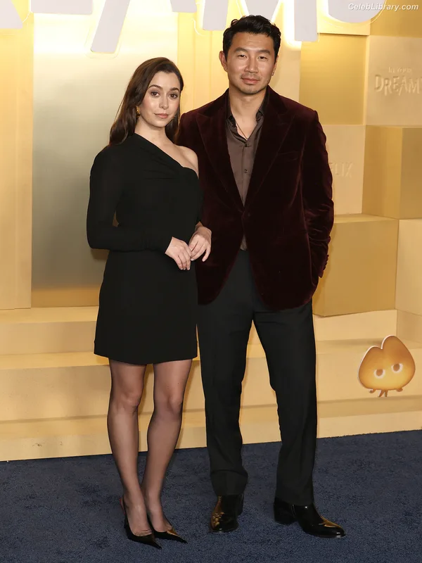 Cristin Milioti photo 12 of 336