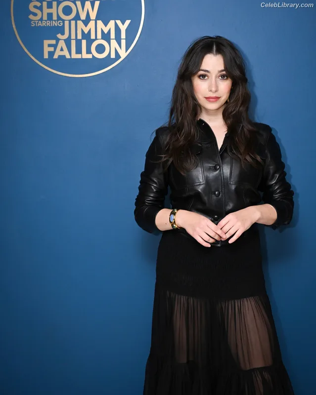 Cristin Milioti photo 2 of 336