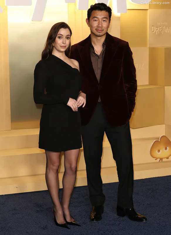 Cristin Milioti photo 18 of 336