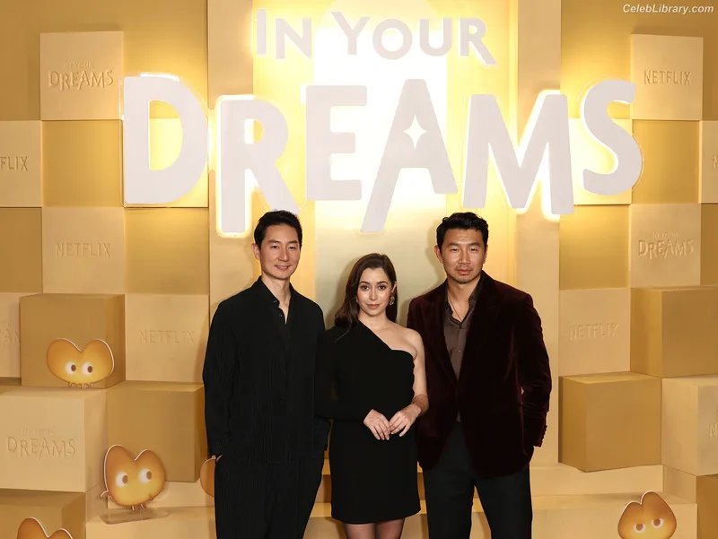 Cristin Milioti photo 22 of 336