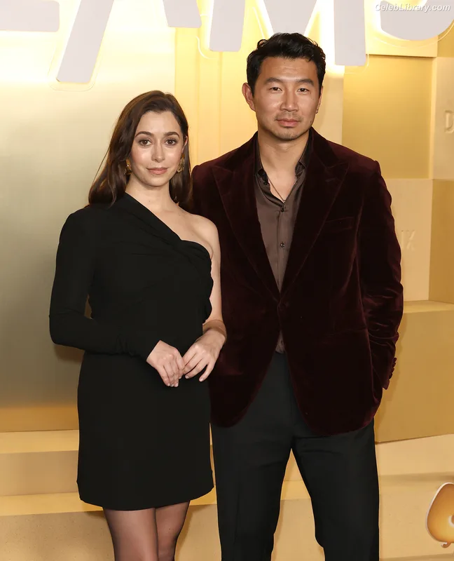 Cristin Milioti photo 24 of 336