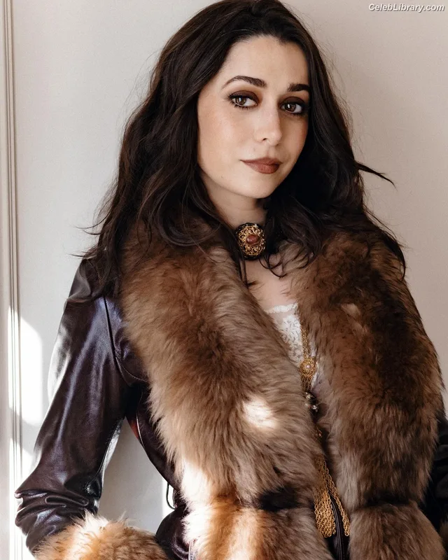 Cristin Milioti photo 10 of 336
