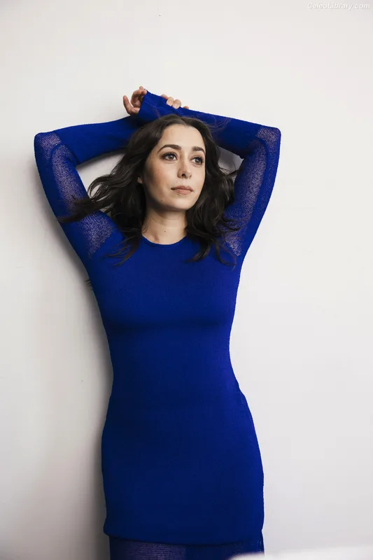 Cristin Milioti photo 15 of 336
