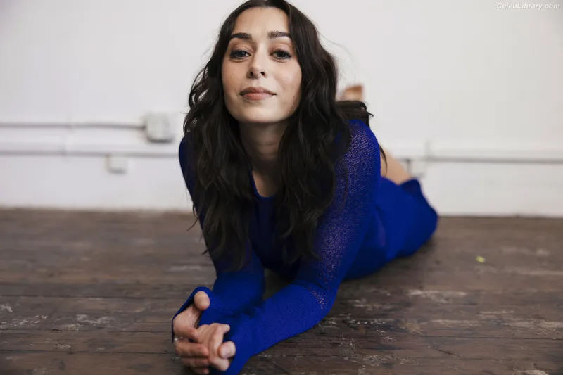 Cristin Milioti photo 16 of 336