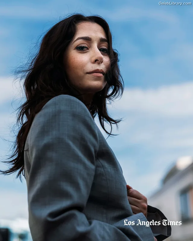 Cristin Milioti photo 18 of 336